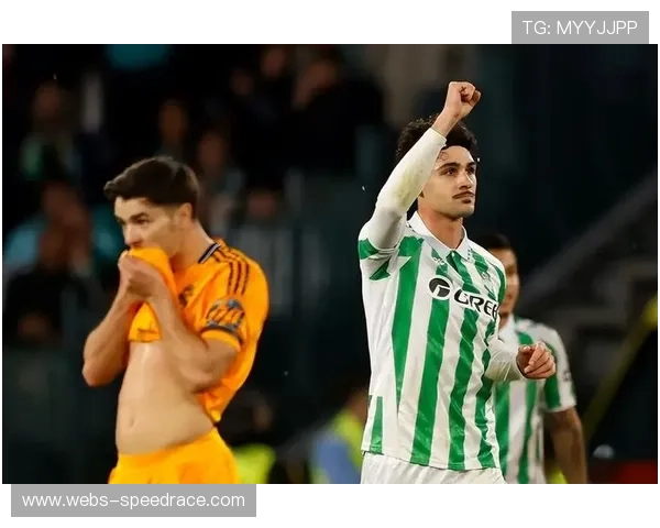 老将伊斯科替补传中精准制导，贝蒂斯扳平比分